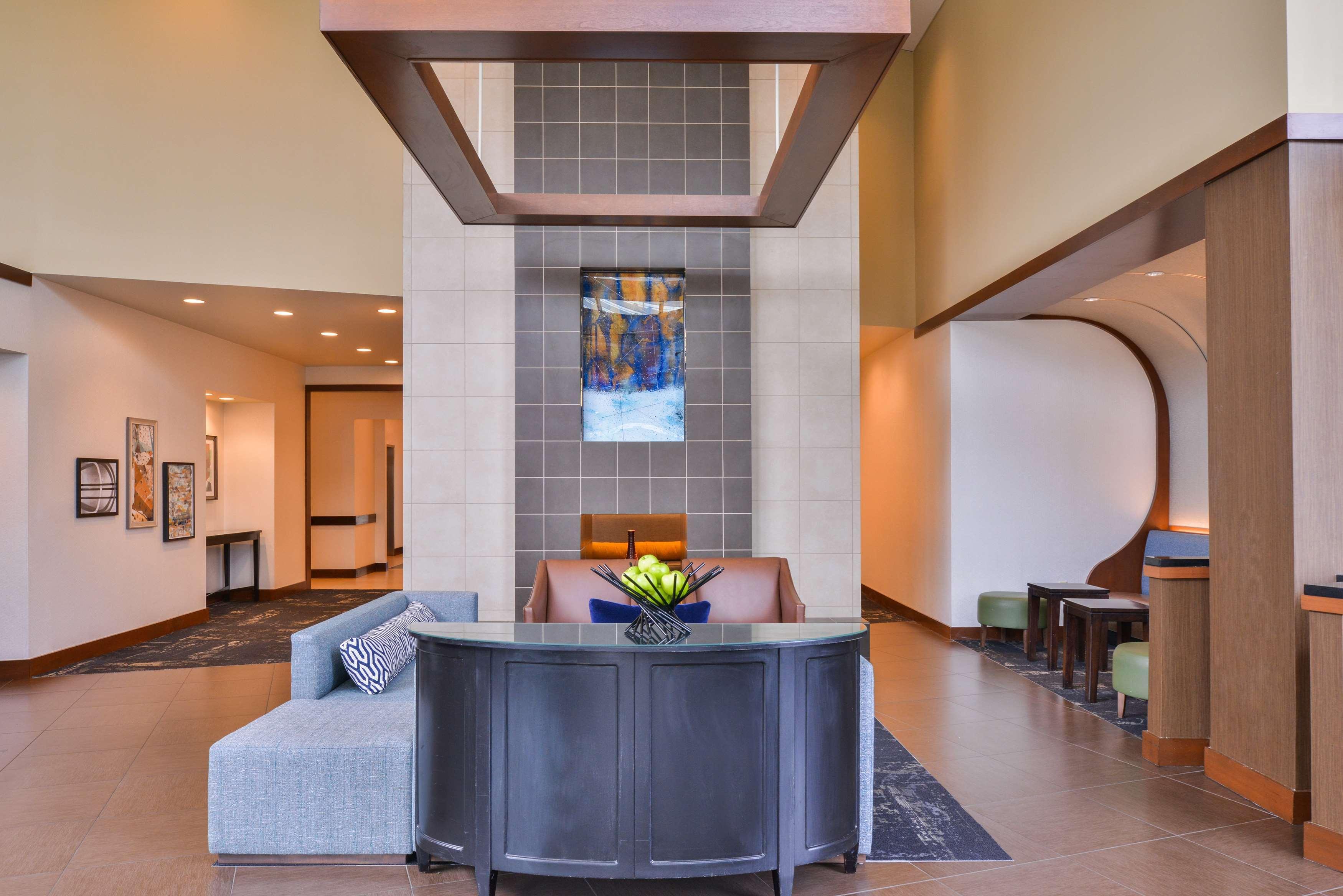Hyatt Place Herndon Dulles Airport - East Exterior photo