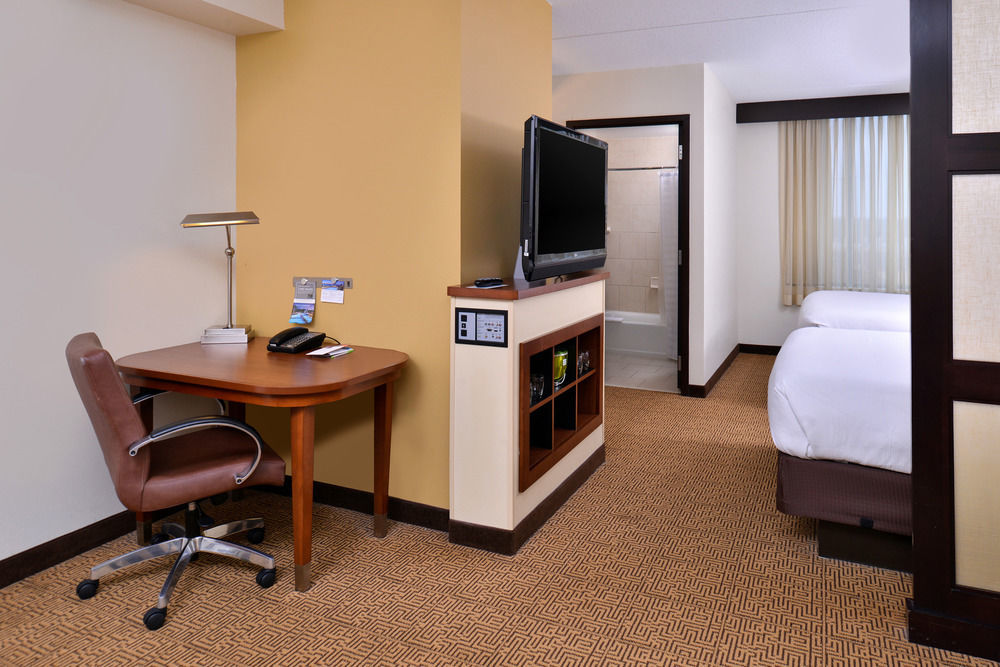 Hyatt Place Herndon Dulles Airport - East Exterior photo